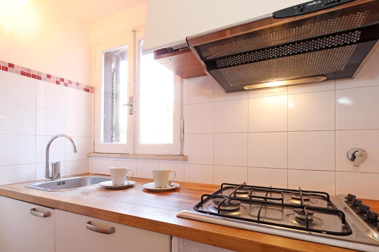 Apartment Monserrato Rom